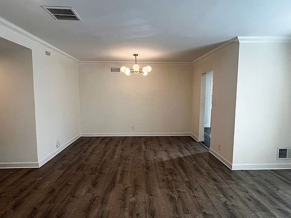 5th image of 13504 Purche Ave