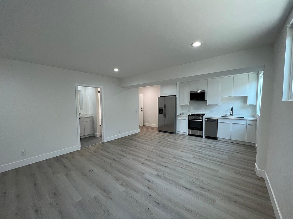 1st image of 11 27th Ave APT 1A
