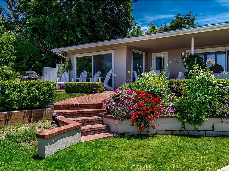 3546 Berry Dr — Photo 29