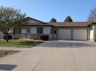 2405 E 3rd St, Sheldon, IA 51201