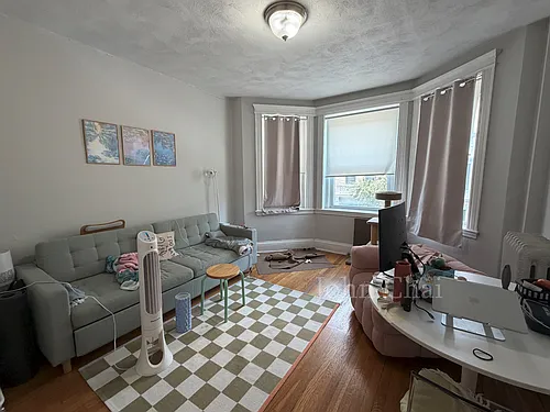 103 Gordon St Photo 1