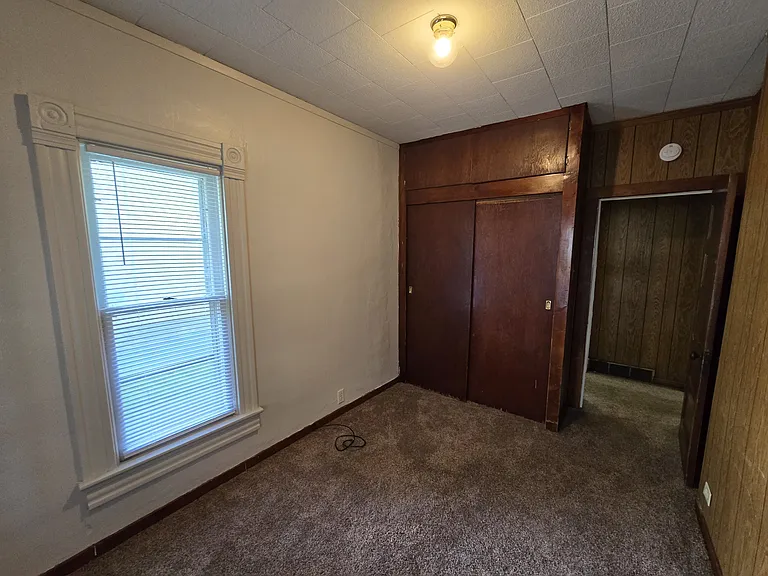 307 Riehl St — Photo 9
