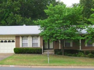 1018 N Shackleford Rd, Little Rock, AR 72211