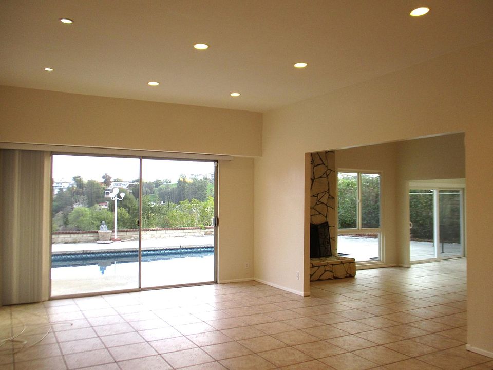 1st image of 4400 Cezanne Ave