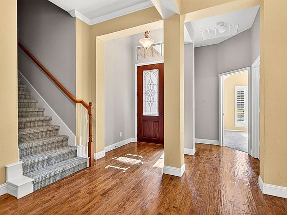 4th image of 704 Scenic Ranch Cir