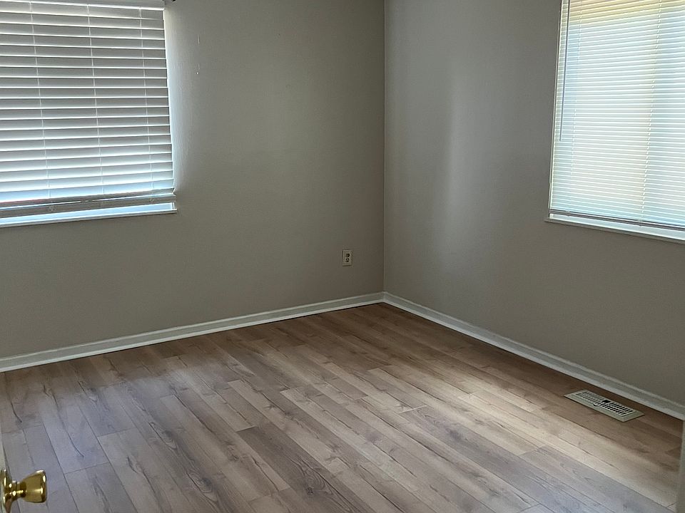 1st image of 3433 Spanish Villa Dr