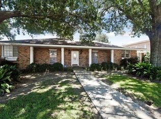 2567 Vulcan St, Harvey, LA 70058