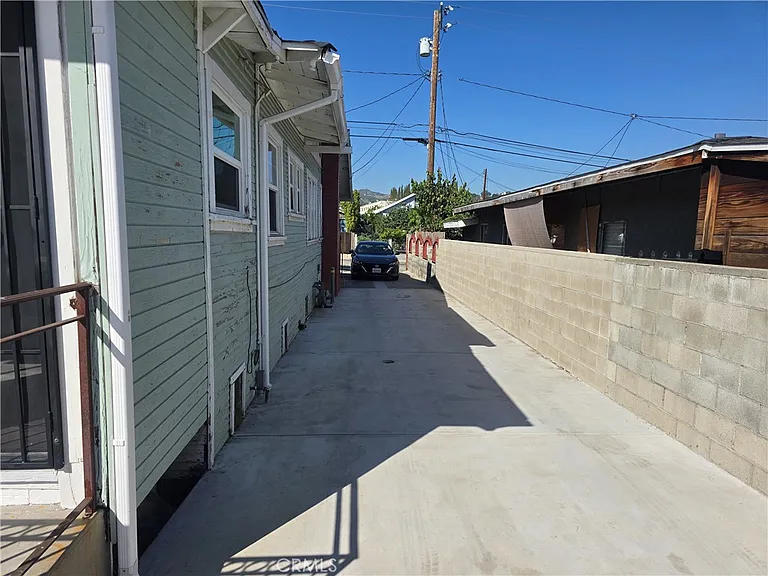 6126 Springvale Dr — Photo 4
