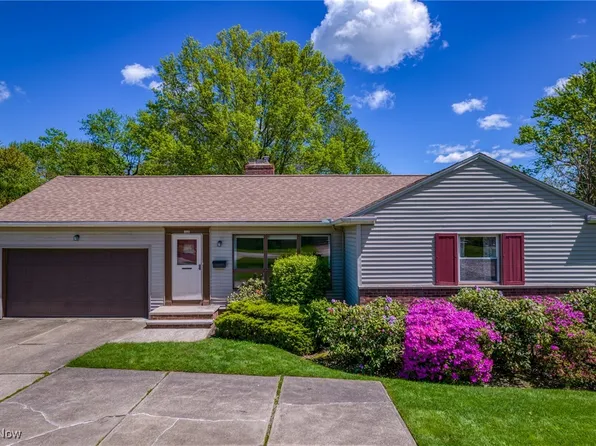 531 Ransome Rd, Highland Heights, OH 44143