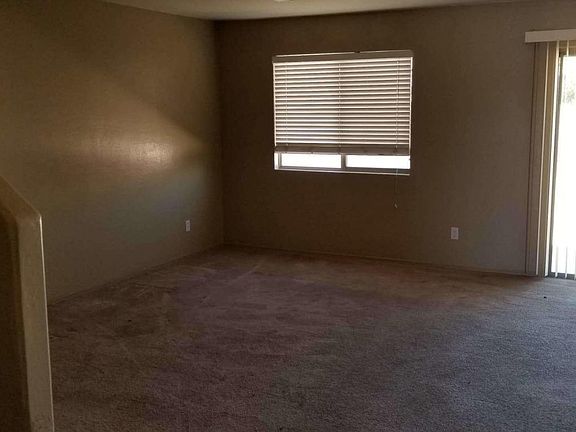 5th image of 5816 S 32nd Ave