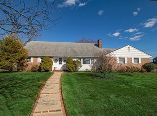 99 S Montgomery Ave #A, Bay Shore, NY 11706