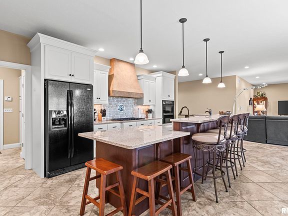 5th image of 2104 Dubsdread Dr