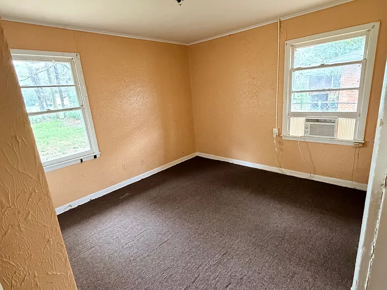 7137 Burlingame Blvd — Photo 8