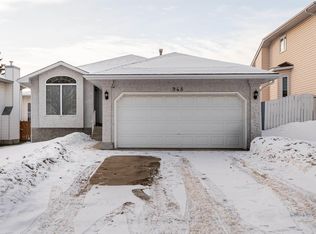 948 Ormsby Wynd NW, Edmonton, AB T5T 6B1