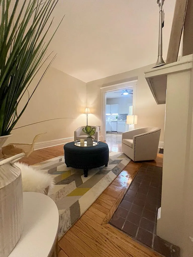 1 bed, 1000 sqft, $1,280 — Photo 2
