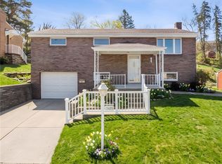 1435 Great Oak Dr, Pittsburgh, PA 15220