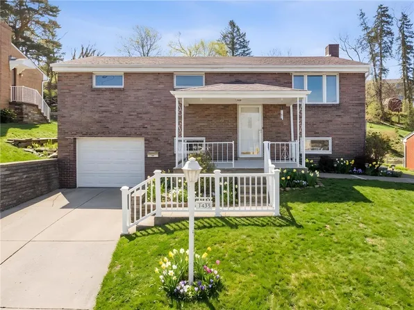 1435 Great Oak Dr, Pittsburgh, PA 15220