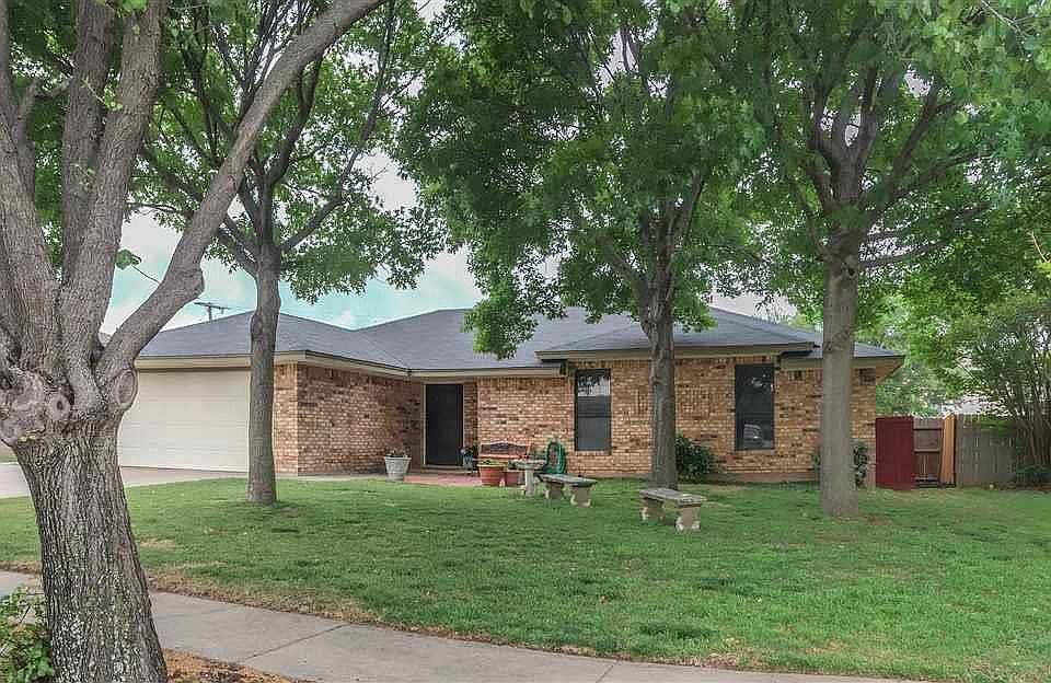 1st image of 5522 Russell Dr