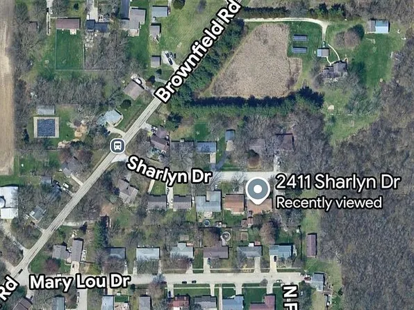 2411 Sharlyn Dr, Urbana, IL 61802