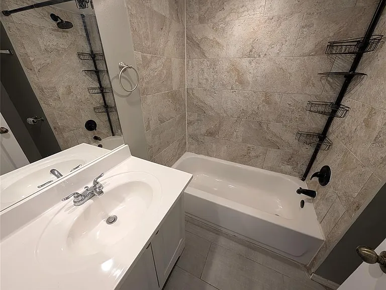 6415 S Roberts Ave #103 — Photo 7