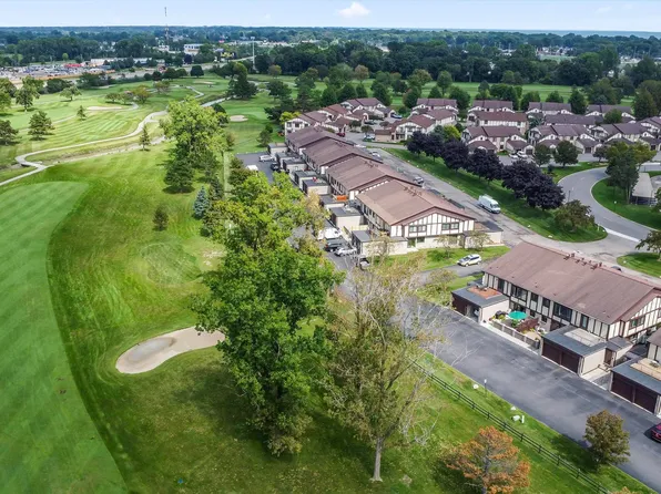 1038 Country Club Dr, Saint Clair Shores, MI 48082