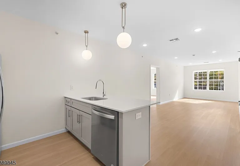 70 Ridgedale Ave #310 — Photo 2