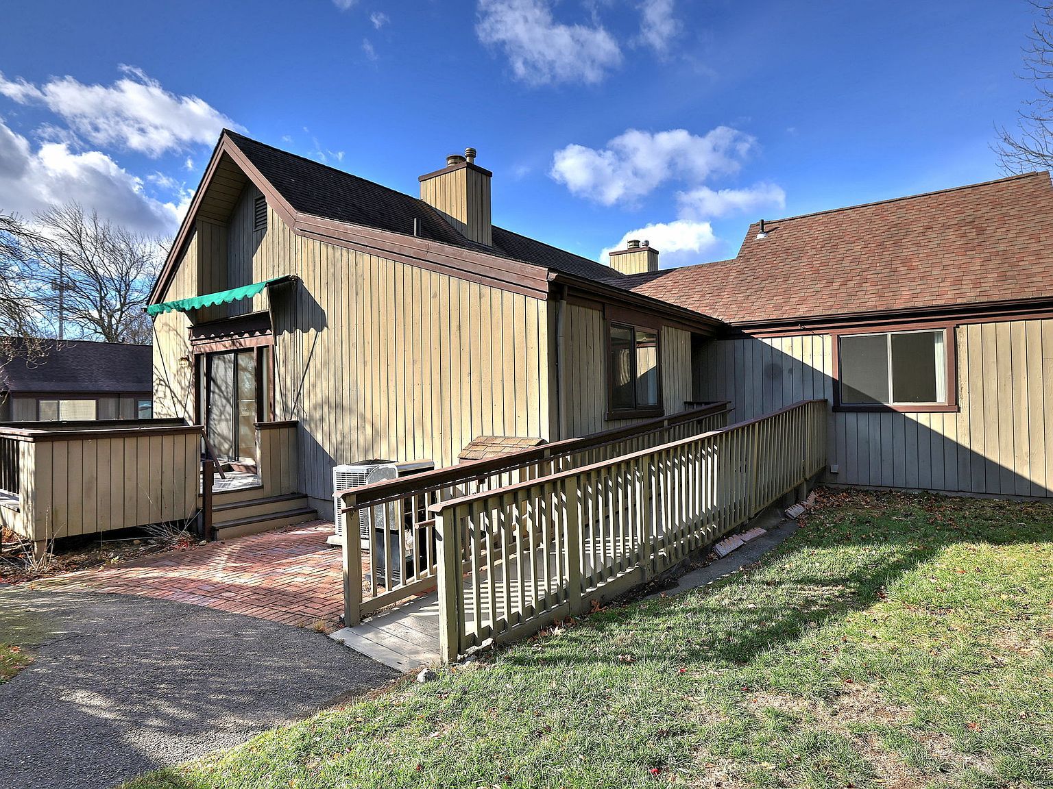 736 Quinnipiac Lane #B