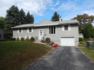 1705 Chicago St, Valparaiso, IN 46383