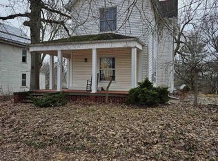 358 W Pine St, Canton, IL 61520