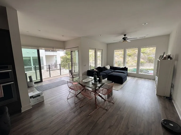 8365 Distinctive Dr — Photo 4