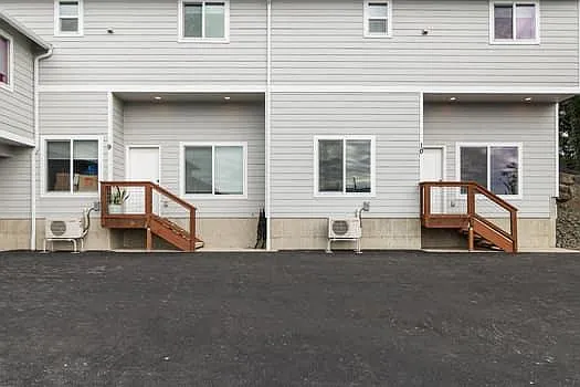 303 E Broadway Ave — Photo 3