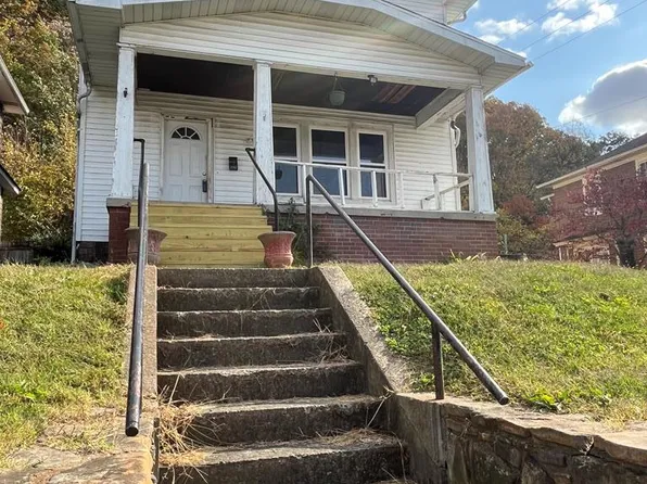 2002 High St, Portsmouth, OH 45662