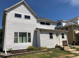 416 Bowen St, Savanna, IL 61074