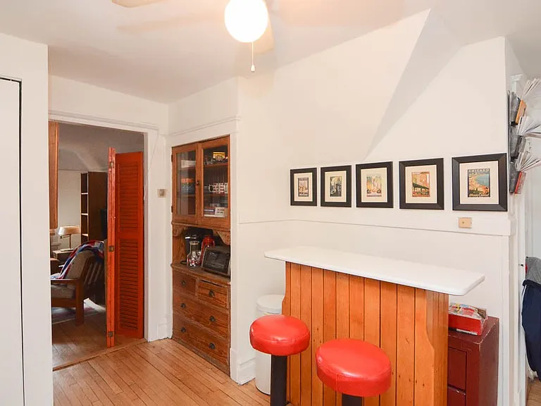 1721 W Nelson St #3 — Photo 4