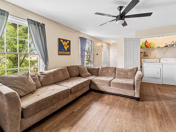 3rd image of 512 Beverly Ave