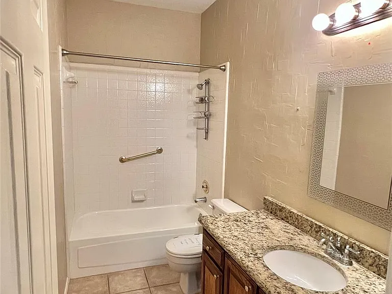 2056 Hawken Dr — Photo 16
