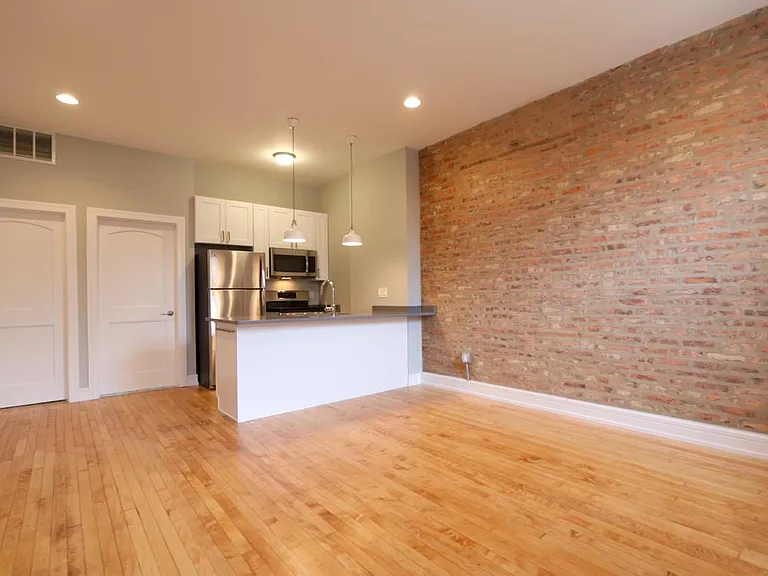 2132 S Washtenaw Ave #2 — Photo 1