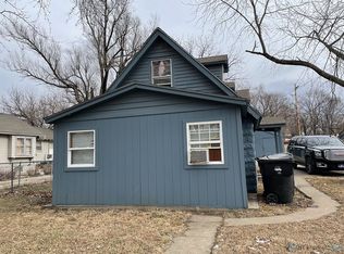 564 SE Burr St, Topeka, KS 66607
