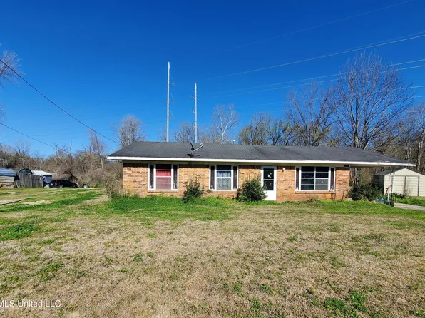 105 Cairo Dr, Vicksburg, MS 39180