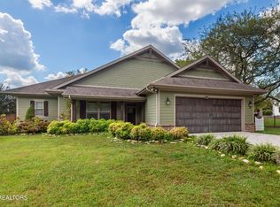 709 Loop Rd, Knoxville, TN 37934