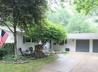 564 Edinborough Dr, Bay Village, OH 44140