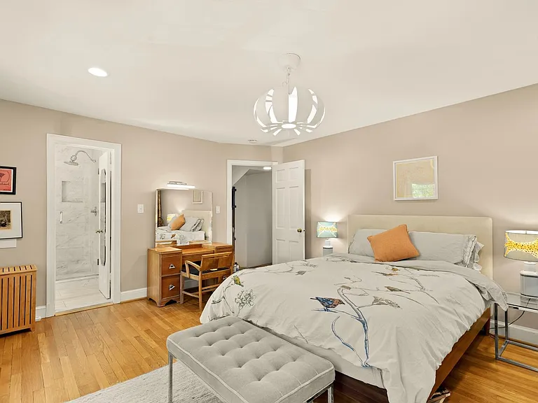 7208 Delfield St — Photo 24