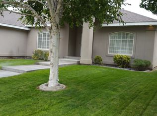 1172 Wood River Dr, Twin Falls, ID 83301