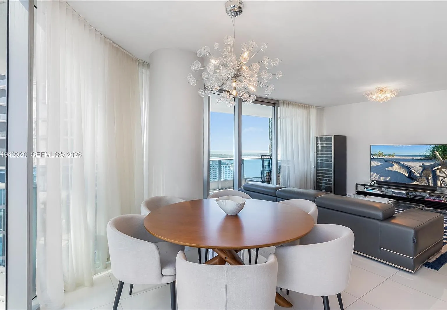 2 bed, 1539 sqft, $8,000 — Photo 2