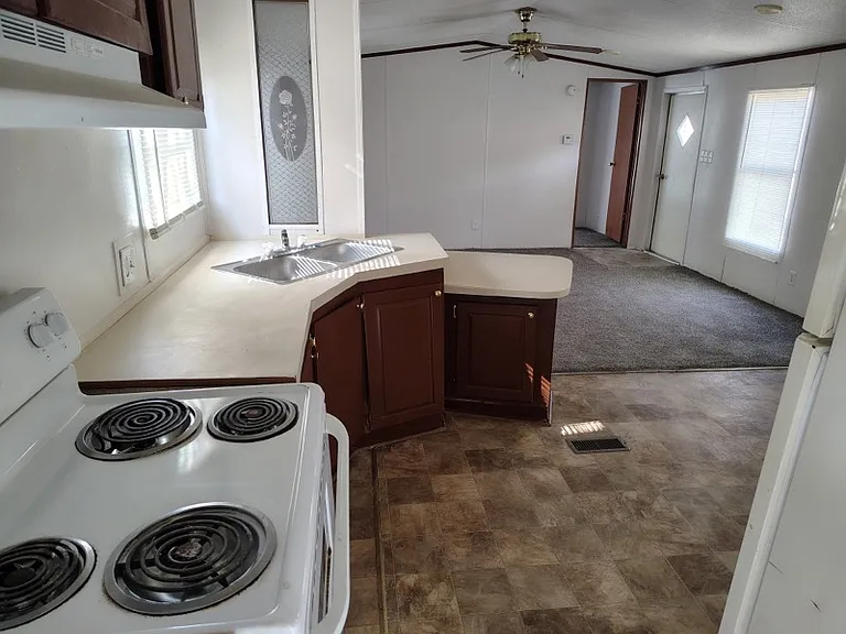 326 Mesquite Ln #25B — Photo 1