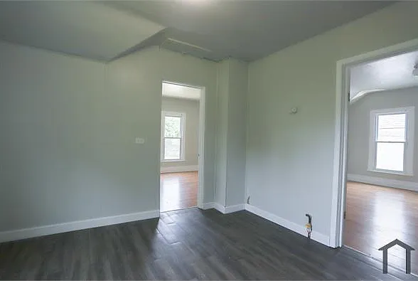 8910 Vineyard Ave #UP — Photo 2