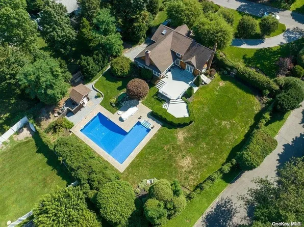 110 California Avenue, Port Jefferson, NY 11777