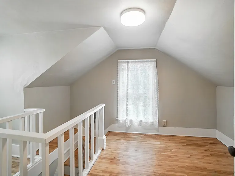 3rd floor area entrance to bonus room