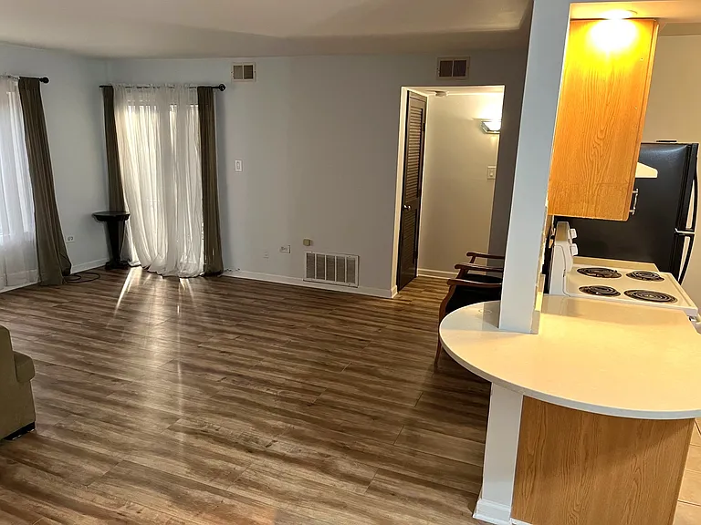 6105 Knoll Valley Dr #104 — Photo 4