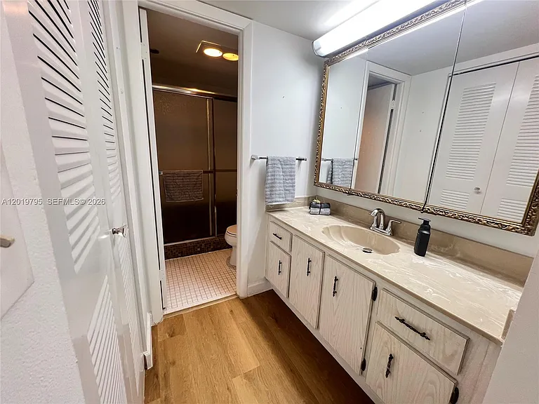 1100 Saint Charles Pl #620 — Photo 24
